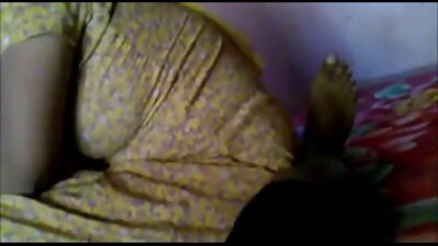 கேமரா கூச்ச சுபாவமுள்ள வெள்ளை பெண் சத்தமாக புணர்ச்சியை அளிக்கிறது