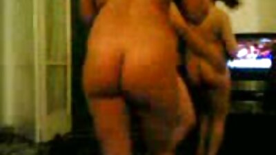 அமெச்சூர் முதிர்ந்த ஒரு மனிதனை எப்படி மகிழ்விக்க வேண்டும் என்று தெரியும்